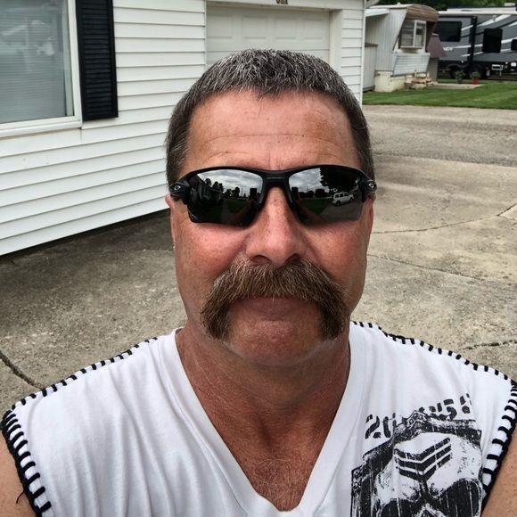 Meet your Posher, J.b - Picture 1 of 1